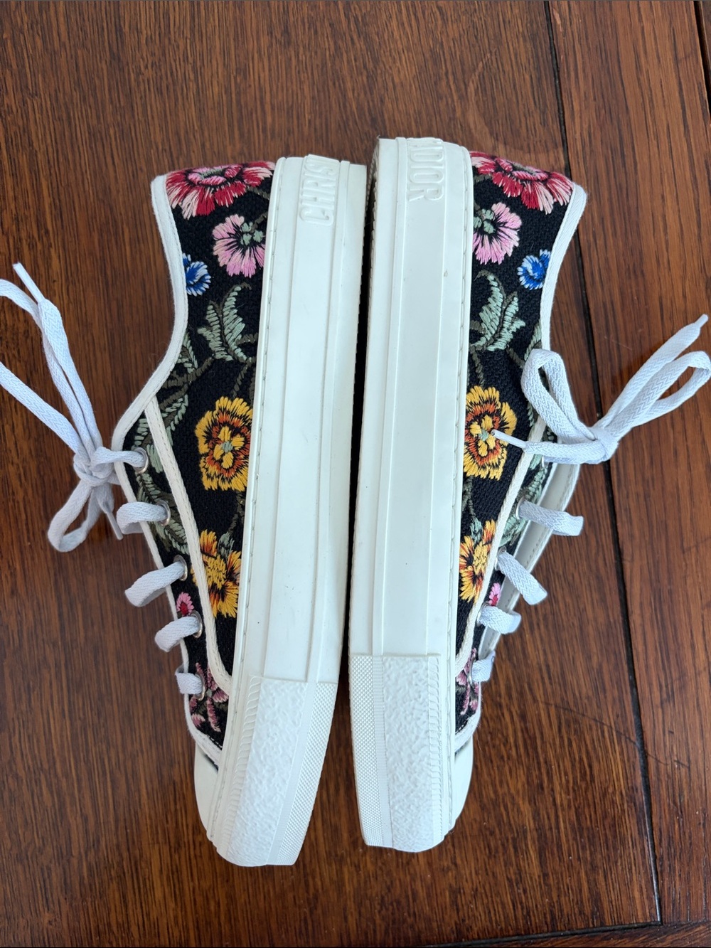 Dior Walk’n’Dior Black Floral Embroidered Canvas Low-Top Sneakers 37.5 7.5 - Picture 4 of 8
